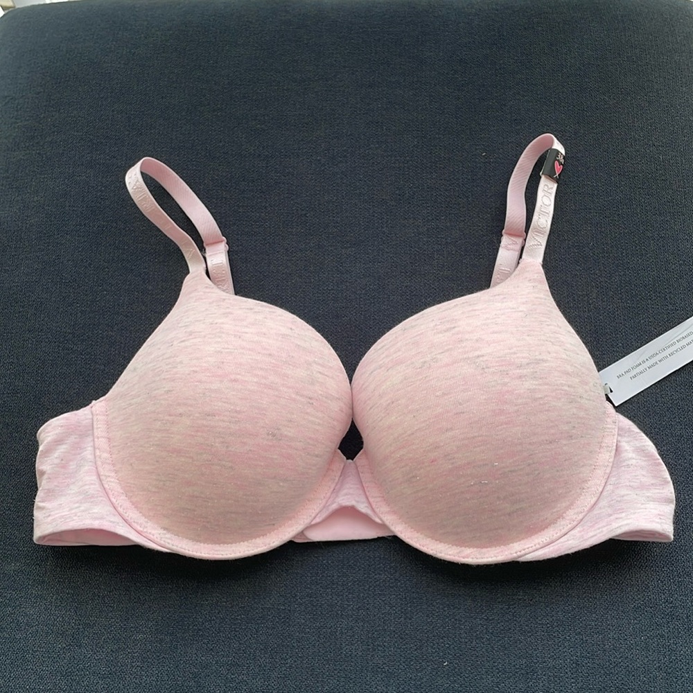NWT Victoria’s Secret T-shirt Bra 38B
